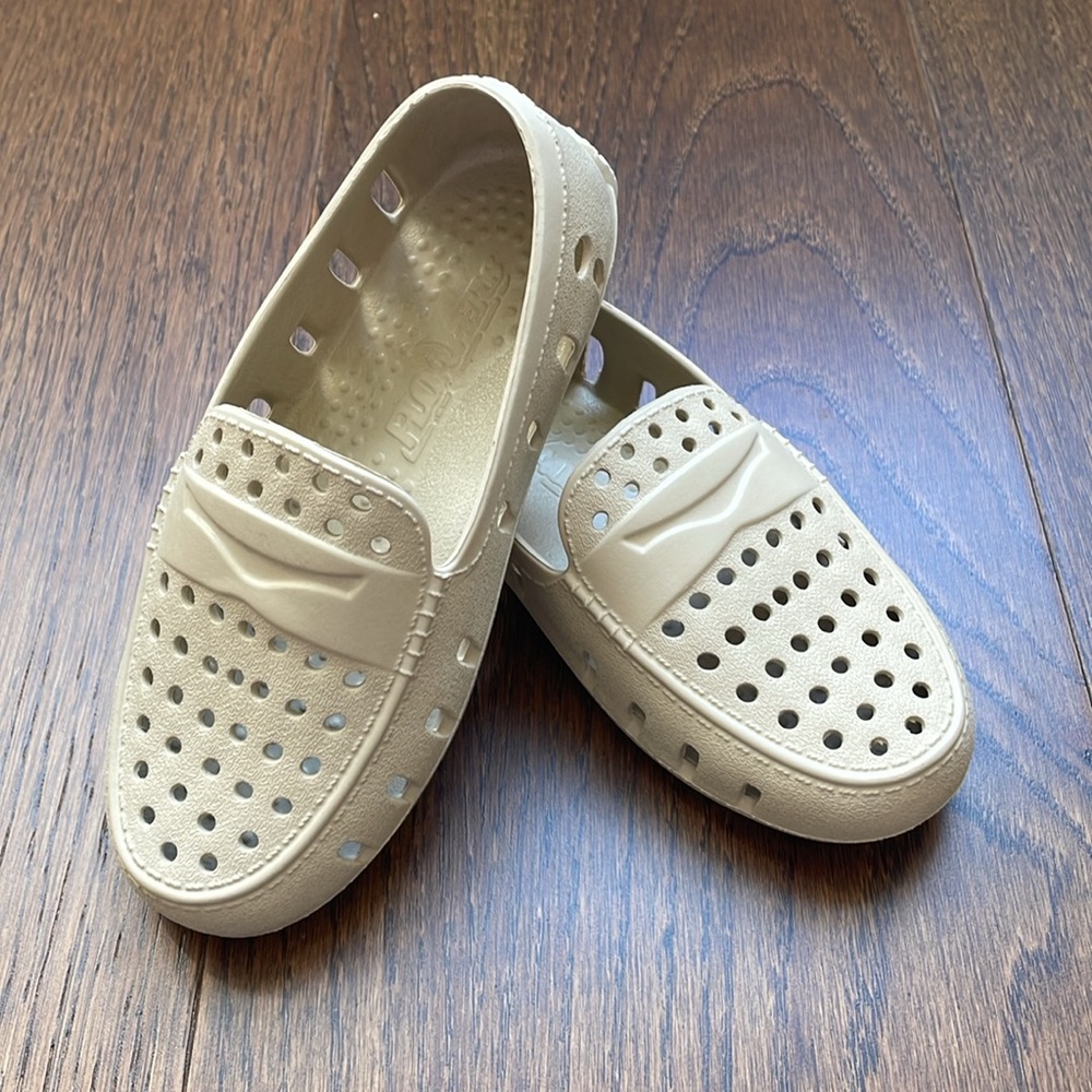 Floafers
